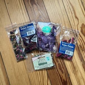 Flower petals for paper making